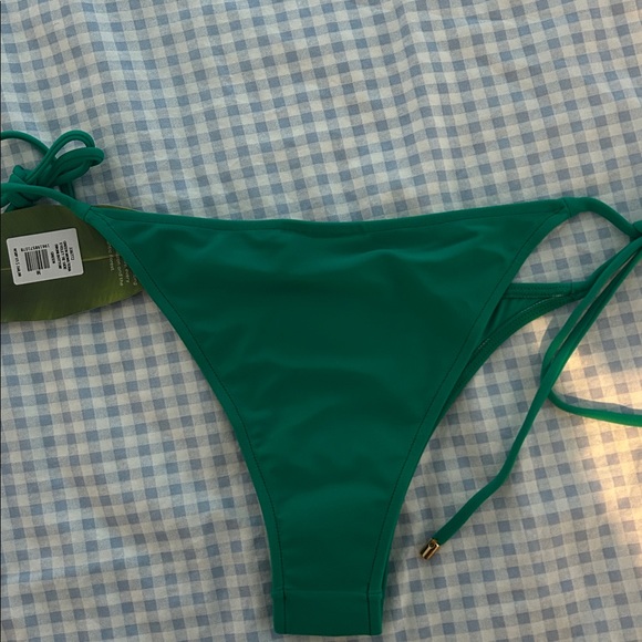 NWT FARM Rio Monstera Eyelet Bikini Size Medium (Top & Bottom) - Picture 8 of 8
